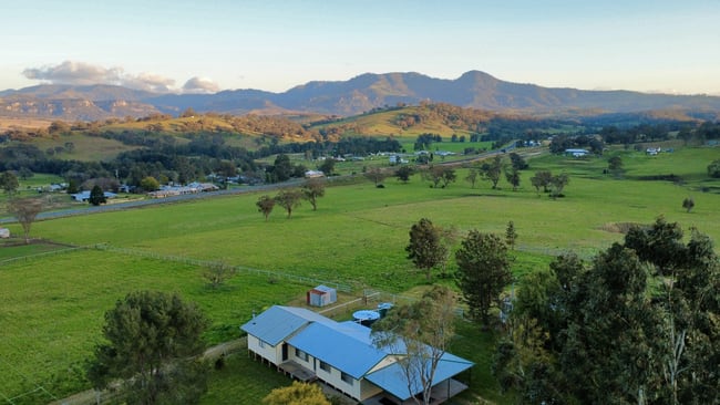 12 Lorraine Street Wingen NSW 2337 12 Lorraine Street Wingen NSW 2337
