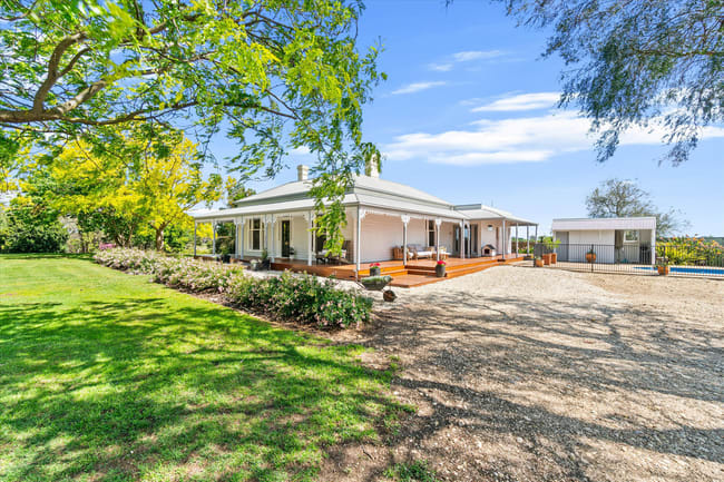 335 Riverview Road Heyfield VIC 3858 335 Riverview Road Heyfield VIC 3858
