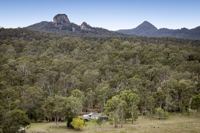 198 Mount Flinders Road Peak Crossing QLD 4306 198 Mount Flinders Road Peak Crossing QLD 4306