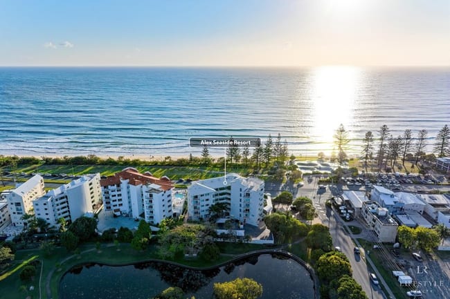 146 Alexandra Parade Alexandra Headland QLD 4572 146 Alexandra Parade Alexandra Headland QLD 4572