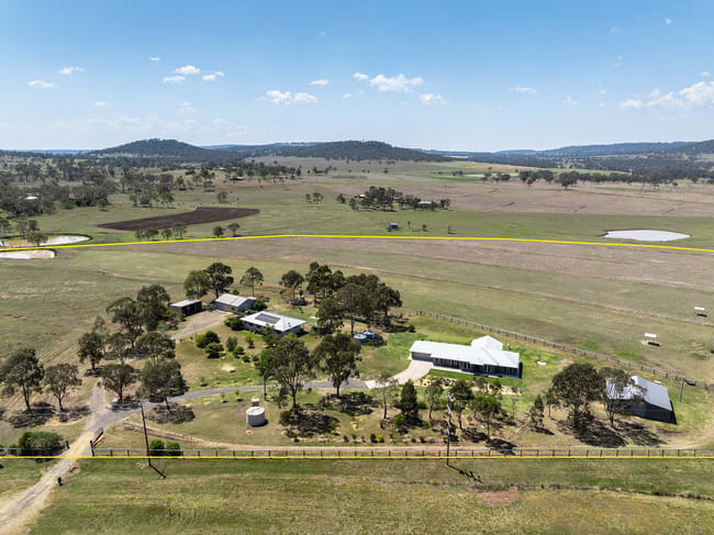 'Karinya' 14149 New England Highway East Greenmount QLD 4359 'Karinya' 14149 New England Highway East Greenmount QLD 4359