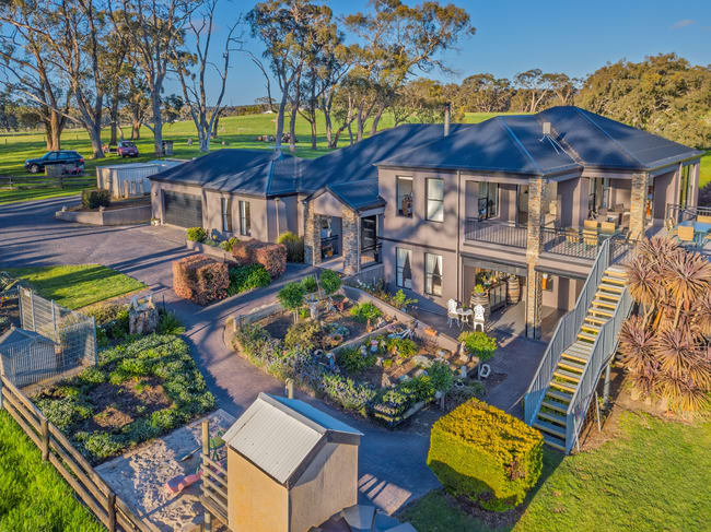 1297 Brookman Road Dingabledinga SA 5172 1297 Brookman Road Dingabledinga SA 5172
