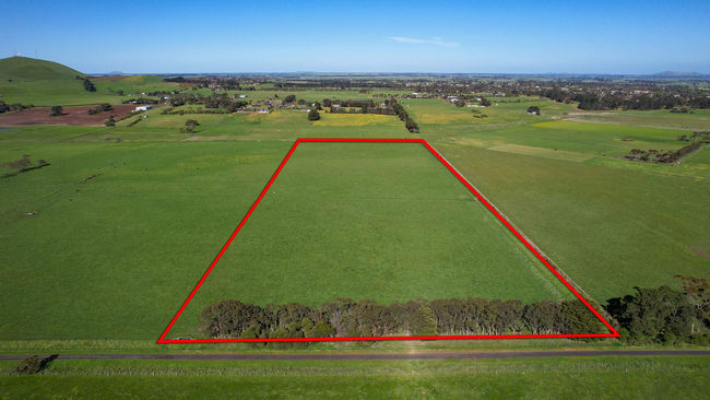 Holdsworths Lane Mortlake VIC 3272 Holdsworths Lane Mortlake VIC 3272