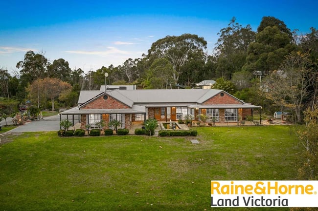 70 Sanders Road Garfield North VIC 3814