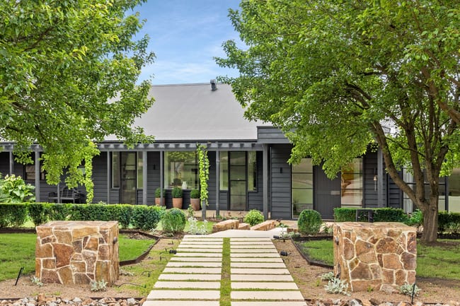 325 Old Moorooduc Road Tuerong VIC 3915 325 Old Moorooduc Road Tuerong VIC 3915