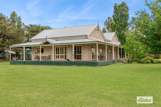 90 Notmans Lane Lancefield VIC 3435 90 Notmans Lane Lancefield VIC 3435