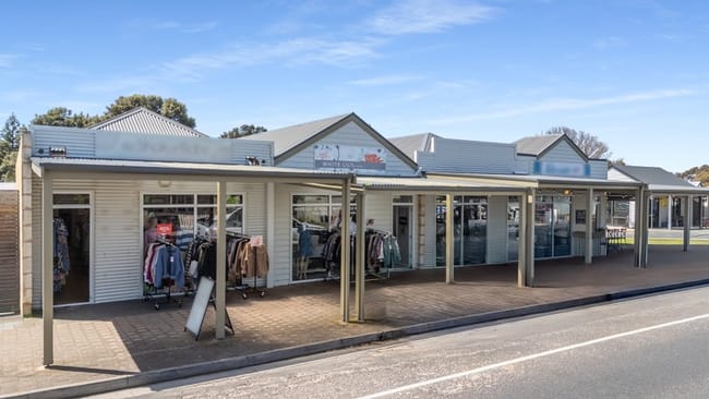 Shop 2/19 Victoria Street Robe SA 5276 Shop 2/19 Victoria Street Robe SA 5276