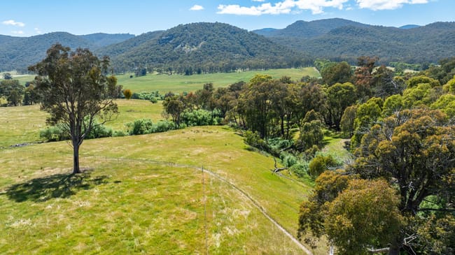 417 Black Flats Road Mudgegonga VIC 3737 417 Black Flats Road Mudgegonga VIC 3737