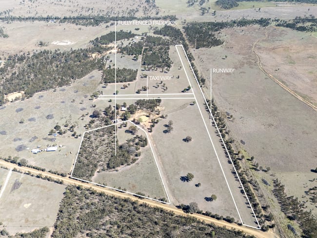 'Libertyfield' 488 Macquarie Drive Leyburn QLD 4365 'Libertyfield' 488 Macquarie Drive Leyburn QLD 4365
