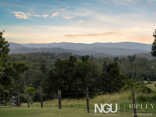 967 Pine Mountain Road Pine Mountain QLD 4306 967 Pine Mountain Road Pine Mountain QLD 4306