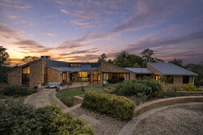 109 Orchard View Road Armidale NSW 2350 109 Orchard View Road Armidale NSW 2350