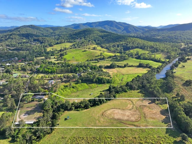 33 Darwalla Road Mount Nathan QLD 4211