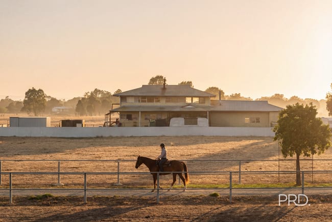 92 Edward Street West Moorong NSW 2650