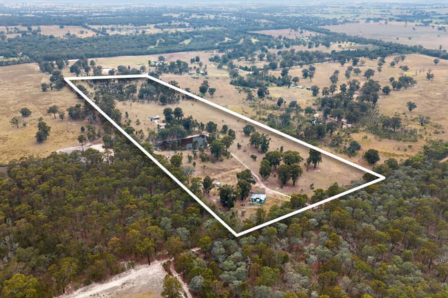 84 Rifle Range Road Heyfield VIC 3858 84 Rifle Range Road Heyfield VIC 3858
