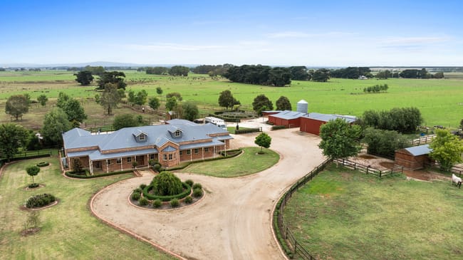 56 Cobains Road Bundalaguah VIC 3851 56 Cobains Road Bundalaguah VIC 3851