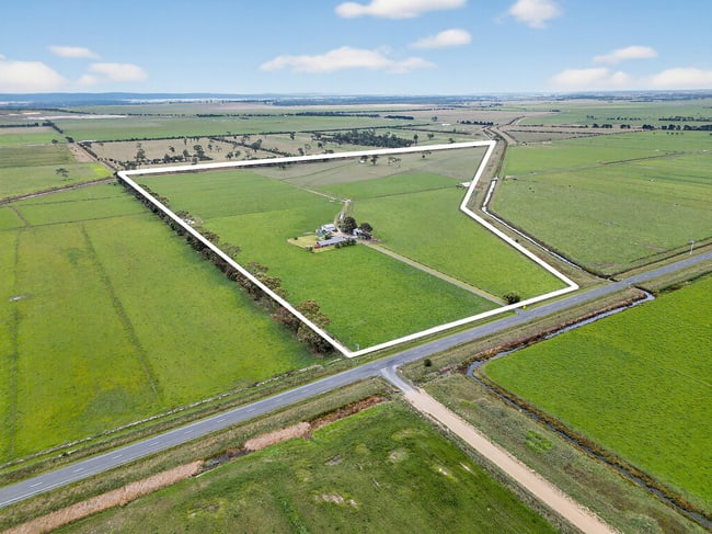 961 Sale-Toongabbie Road Winnindoo VIC 3858 961 Sale-Toongabbie Road Winnindoo VIC 3858