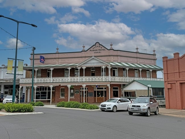 118 Main Street Grenfell NSW 2810 118 Main Street Grenfell NSW 2810