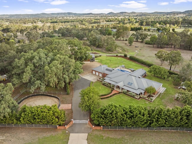 14 Burgan Drive Springvale NSW 2650 14 Burgan Drive Springvale NSW 2650