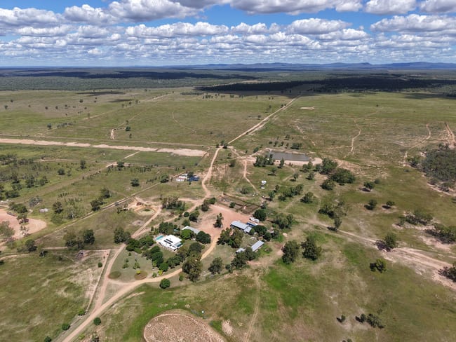 14237/ Capricorn Highway Dingo QLD 4702