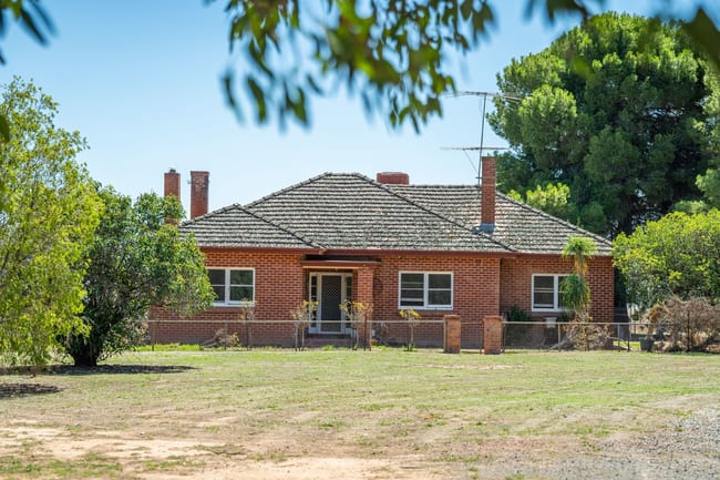 1127 Grubben Road Henty NSW 2658 1127 Grubben Road Henty NSW 2658