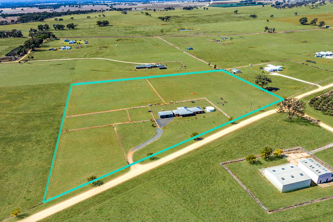 77 Grimshaw Lane Gulgong NSW 2852 77 Grimshaw Lane Gulgong NSW 2852