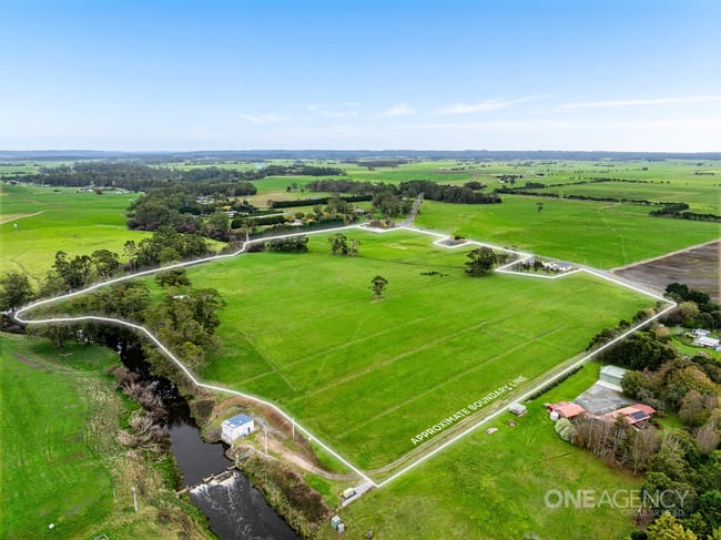 101 Trowutta Road Smithton TAS 7330 101 Trowutta Road Smithton TAS 7330