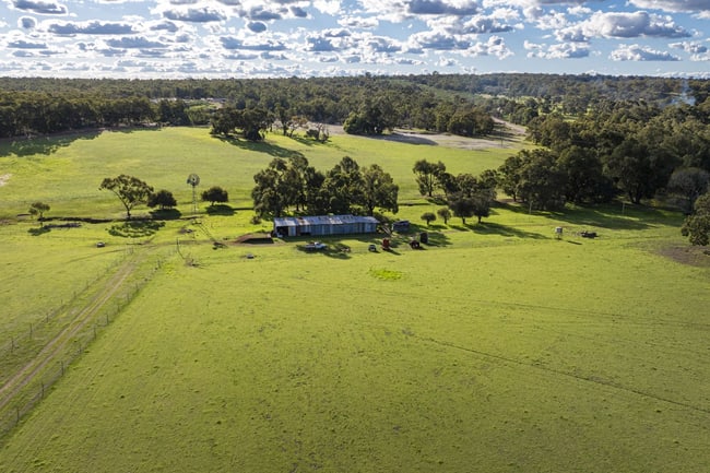 281 Crest Hill Road Bindoon WA 6502 281 Crest Hill Road Bindoon WA 6502