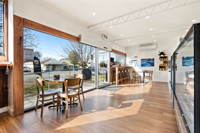 Swifts Creek Bakery Freehold Plus Business Swifts Creek VIC 3896 Swifts Creek Bakery Freehold Plus Business Swifts Creek VIC 3896