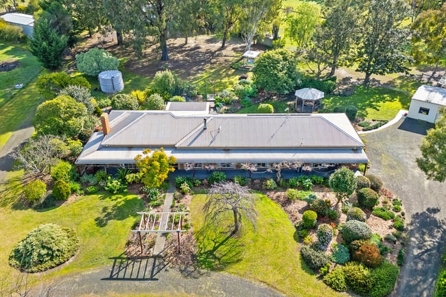 170 Cemetery Road Toongabbie VIC 3856 170 Cemetery Road Toongabbie VIC 3856