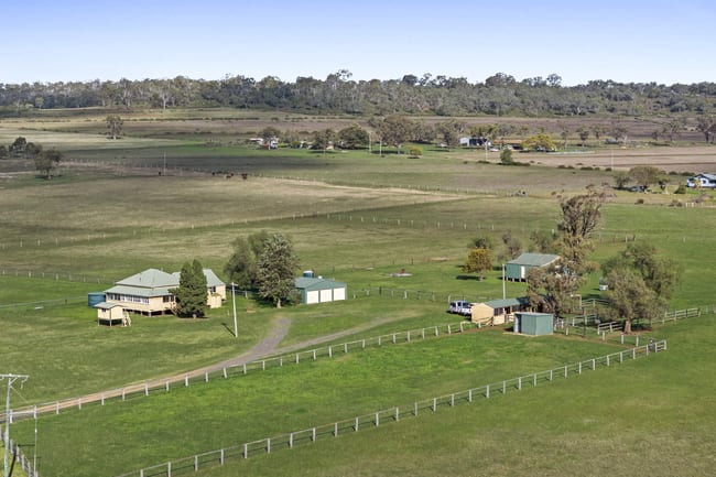 26 Jacksons Road Greenmount QLD 4359 26 Jacksons Road Greenmount QLD 4359