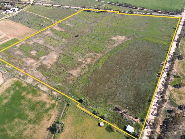 317 Yarraby Road Nyah West VIC 3595 317 Yarraby Road Nyah West VIC 3595