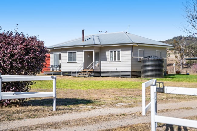 38 Hall Road Forest Springs QLD 4362 38 Hall Road Forest Springs QLD 4362