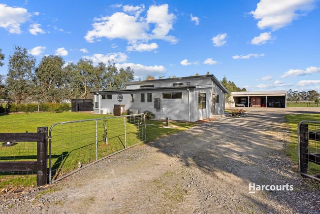 90 Princes Way Longwarry North VIC 3816 90 Princes Way Longwarry North VIC 3816