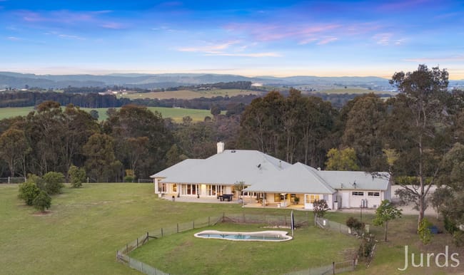 141 Camp Road Lovedale NSW 2325 141 Camp Road Lovedale NSW 2325