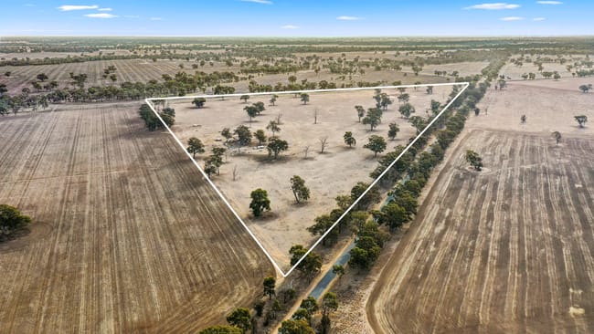 424 Arcadia Two Chain Road Arcadia South VIC 3631 424 Arcadia Two Chain Road Arcadia South VIC 3631