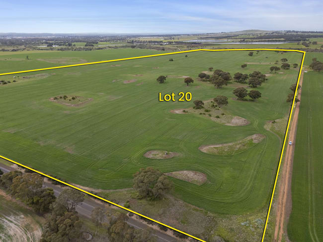 94-218 Eynesbury Road Eynesbury VIC 3338 94-218 Eynesbury Road Eynesbury VIC 3338