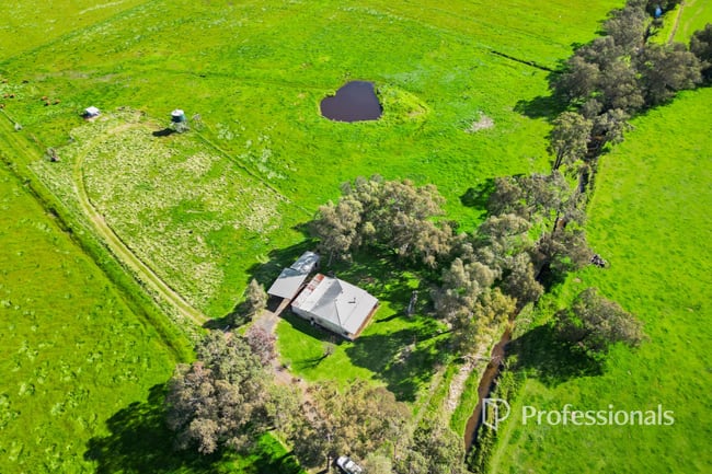 100 Norah Brook Road Benger WA 6223