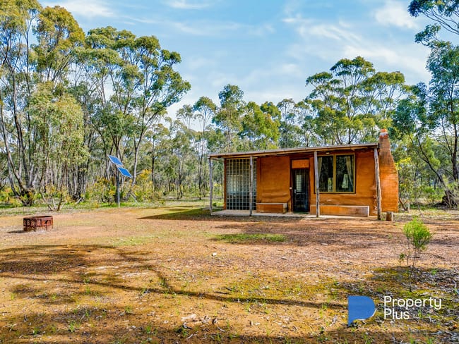 112 Aughaderry Berrimal Wedderburn road Berrimal VIC 3518 112 Aughaderry Berrimal Wedderburn road Berrimal VIC 3518