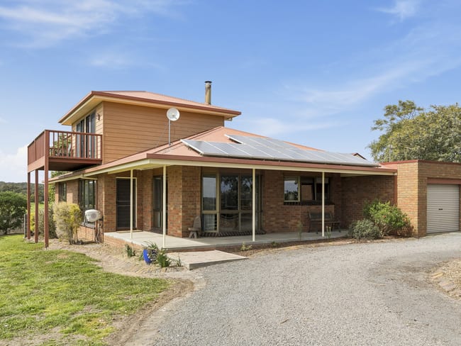25 Collins Road Irrewarra VIC 3249 25 Collins Road Irrewarra VIC 3249