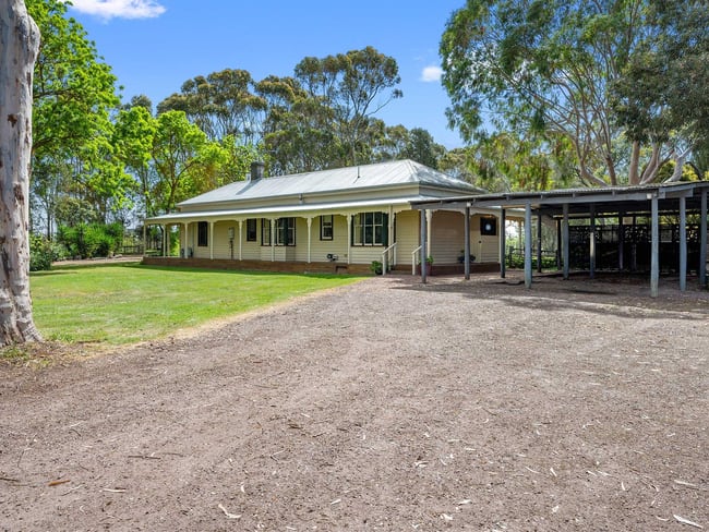 3118 Hamilton Highway Caramut VIC 3274