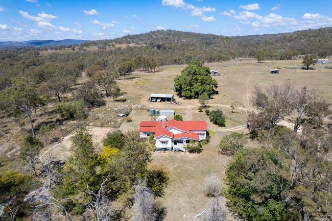69 Clare Hills Road Warwick QLD 4370 69 Clare Hills Road Warwick QLD 4370