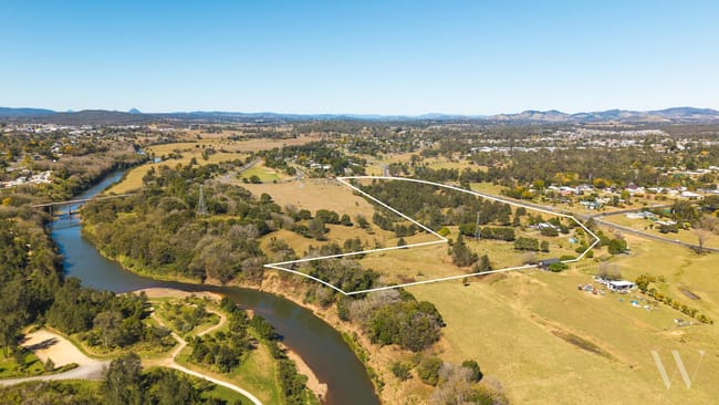 41 Power Road Southside QLD 4570 41 Power Road Southside QLD 4570