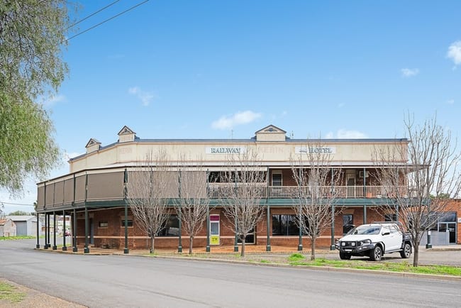 1-3 Caledonia Street Parkes NSW 2870 1-3 Caledonia Street Parkes NSW 2870