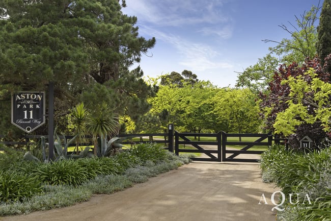 11 Binnak Way Moorooduc VIC 3933 11 Binnak Way Moorooduc VIC 3933