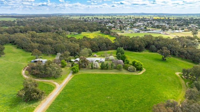 'Nillimbek'/165 Taylors Road Culcairn NSW 2660