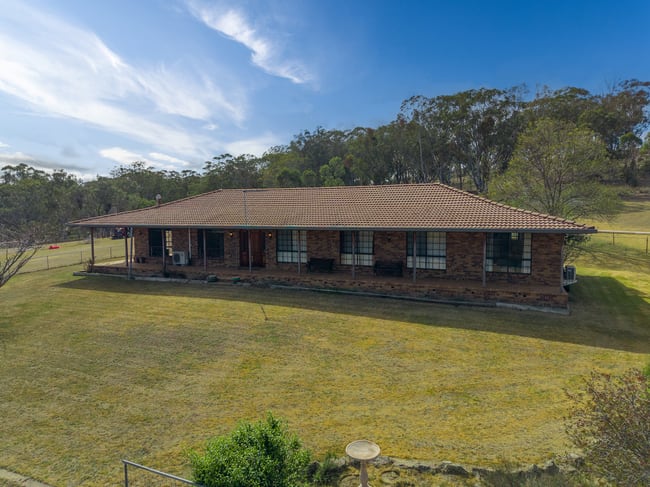 232 Springfield Road Deepwater NSW 2371 232 Springfield Road Deepwater NSW 2371