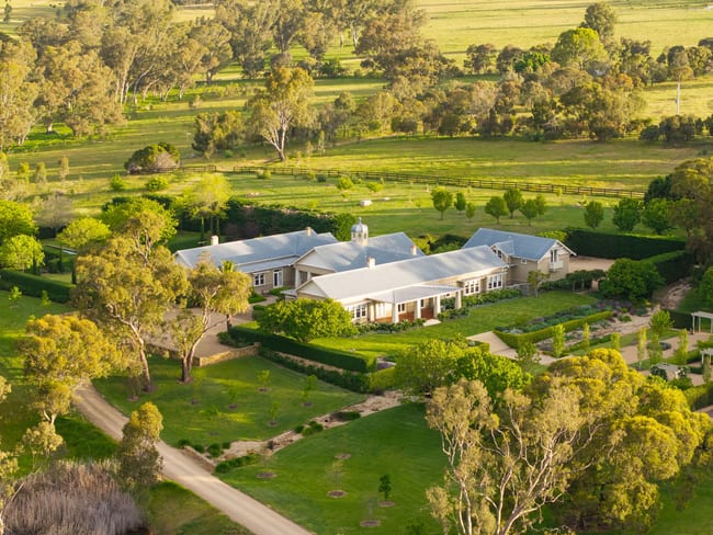 805 Upton Road Avenel VIC 3664 805 Upton Road Avenel VIC 3664