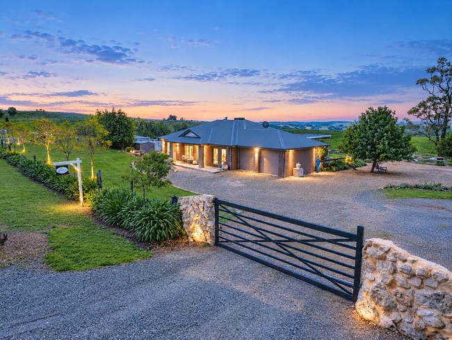 398 Springmount Road Hindmarsh Tiers SA 5202 398 Springmount Road Hindmarsh Tiers SA 5202