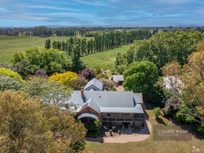 250 Oxley-Meadow Creek Road Oxley VIC 3678 250 Oxley-Meadow Creek Road Oxley VIC 3678