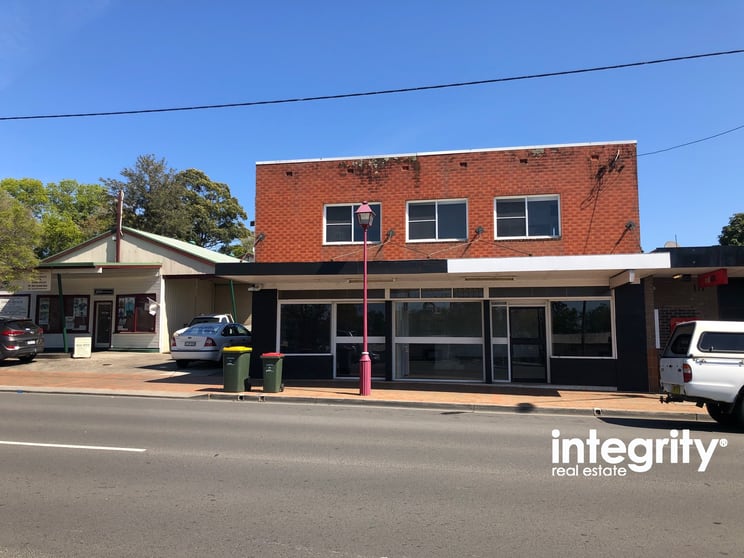 Click to view all images 61 Meroo Street Bomaderry NSW 2541 - Image 1
